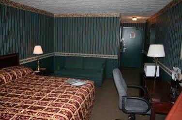 Westmont Inn & Suites Omaha Buitenkant foto
